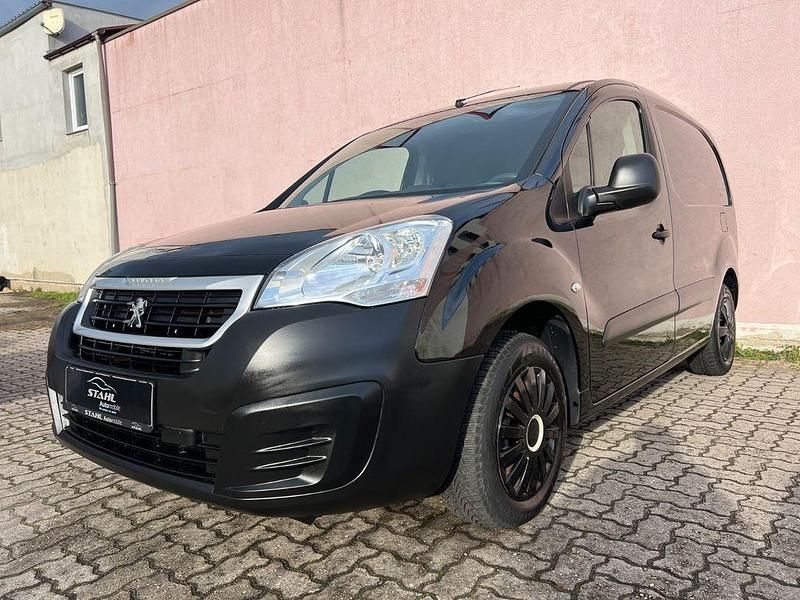 Schwarz Gebraucht 2017 Peugeot Partner Van | 9.490 € (Fairer Preis) - Bild 1/4