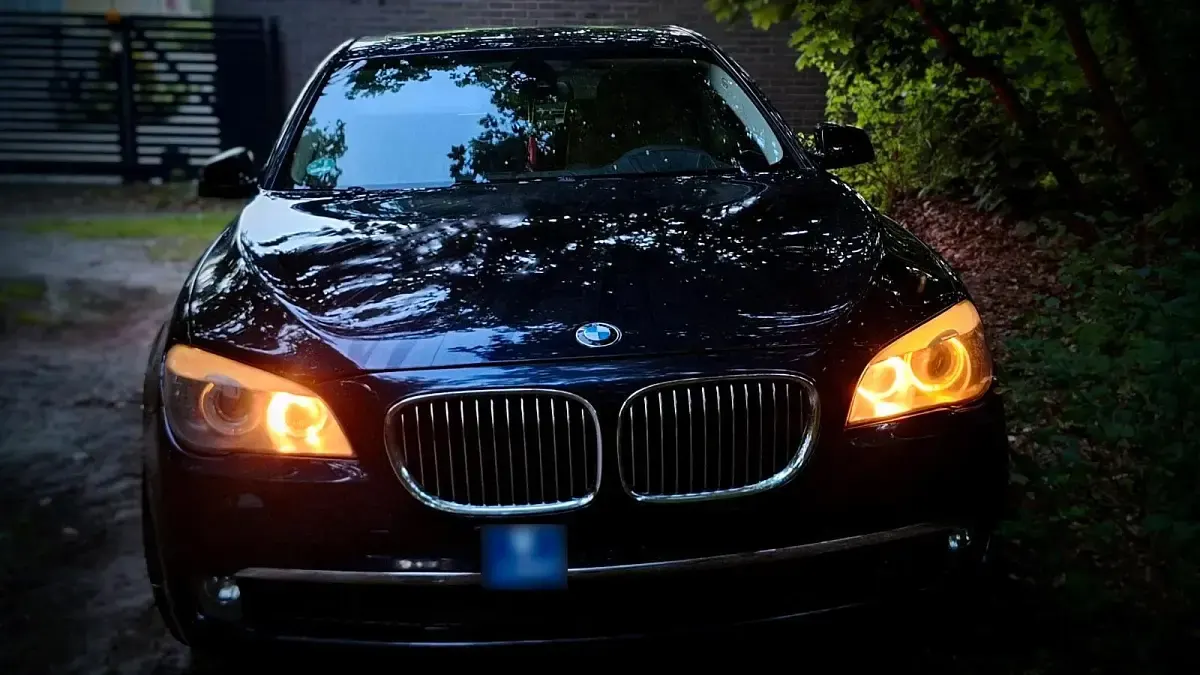 Gebraucht BMW 740 306 PS (225 kW) 2010 Blau Limousine