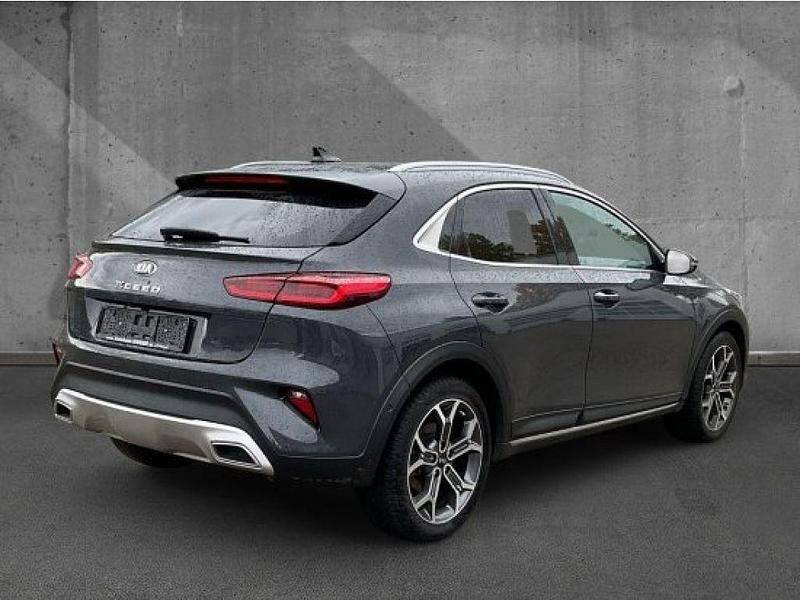 Gebraucht Kia Ceed 140 PS (102 kW) 2020 Grau (metallic) Kleinwagen