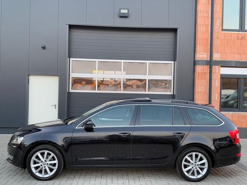 Gebraucht Skoda Octavia Style 150 PS (110 kW) 2015 Schwarz Kleinwagen
