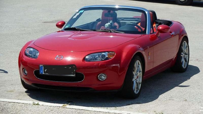 Rot Gebraucht 2005 Mazda MX5 Cabrio | 11.999 € (Fairer Preis) - Bild 1/4
