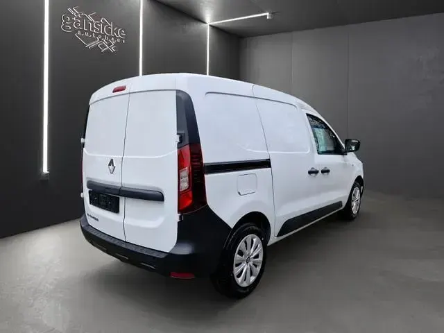 Używany Renault Express 95 KM (69 kW) 2023 Biały Minivan