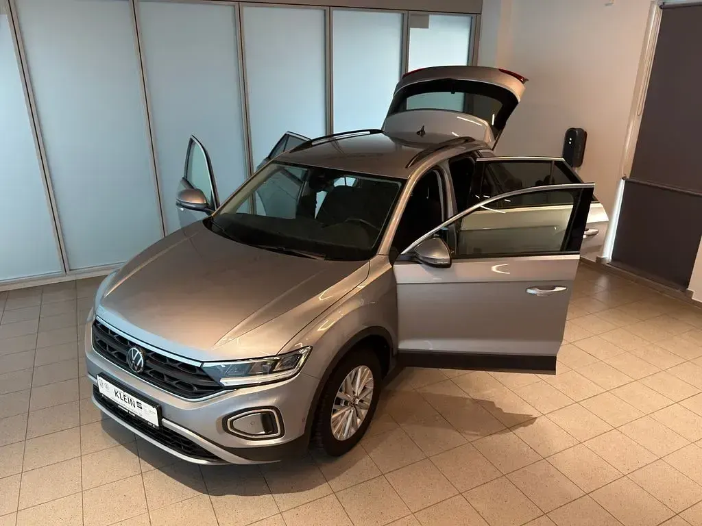 Gebraucht VW T-Roc Life 110 PS (80 kW) 2023 Silber SUV