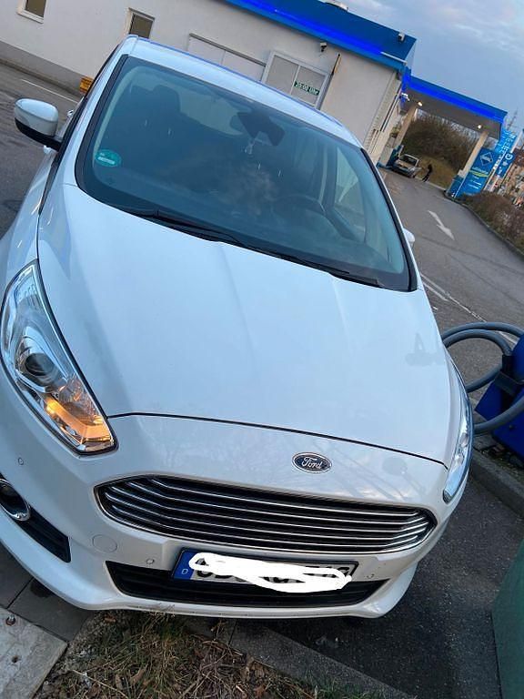 Gebraucht Ford S-MAX Business Edition 160 PS (117 kW) 2017 Weiß Van / Kleinbus