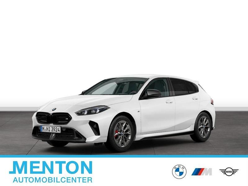 Weiß Gebraucht 2025 BMW M135 M Sport Kleinwagen | 44.314 € (Superpreis) - Bild 1/2