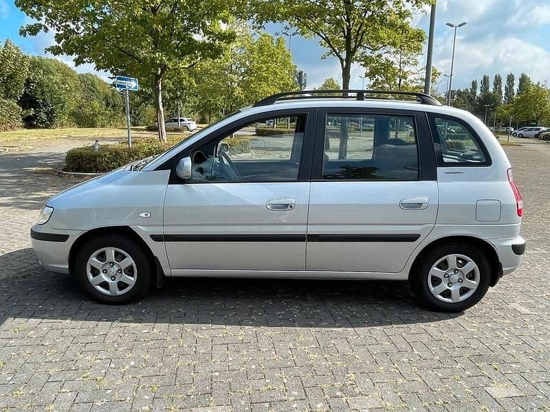 Silber Gebraucht 2007 Hyundai Matrix GLS Van / Kleinbus | 2.222 € (Fairer Preis) - Bild 1/4