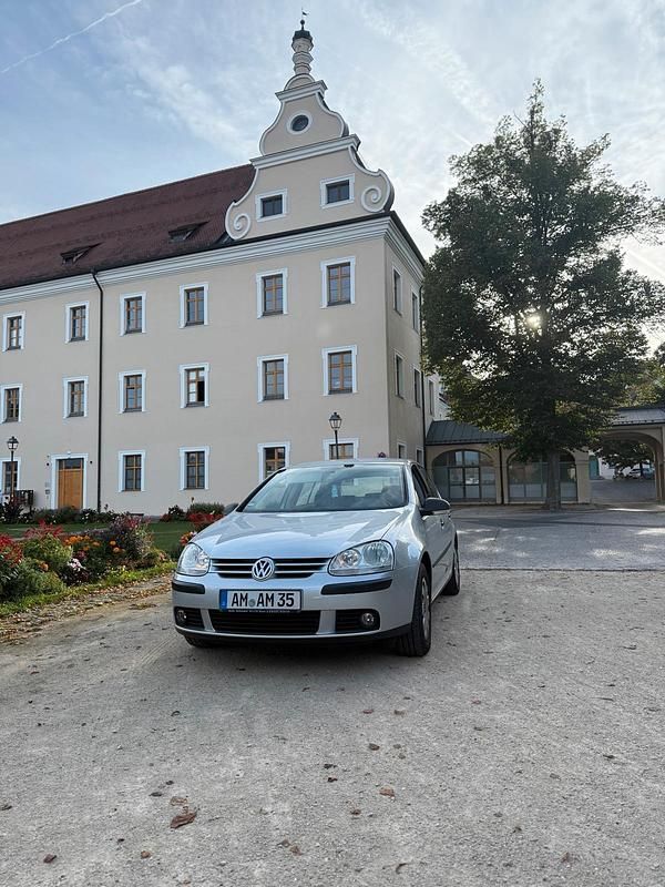Silber Gebraucht 2009 VW Golf VI Kleinwagen | 2.500 € (Superpreis) - Bild 1/4