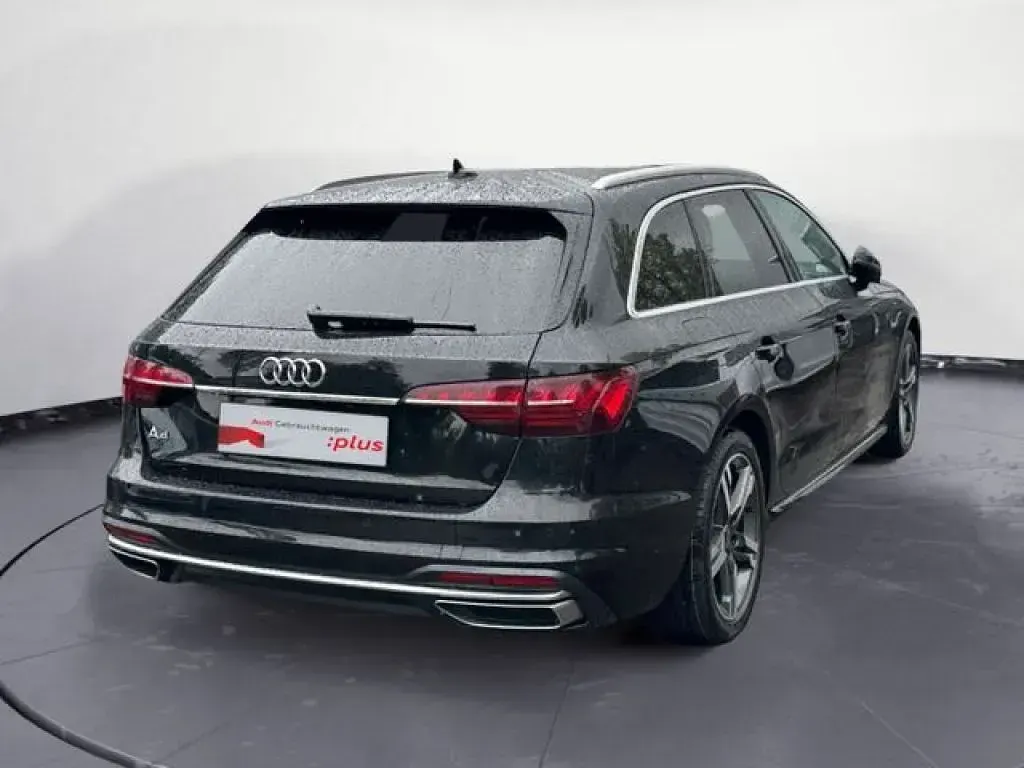 Gebraucht Audi A4 Advanced 163 PS (119 kW) 2023 Schwarz Kombi