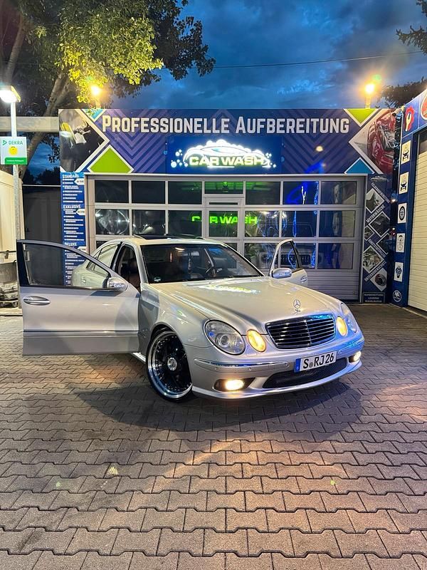 Silber Gebraucht 2003 Mercedes E500 Limousine | 6.500 € (Fairer Preis) - Bild 1/4