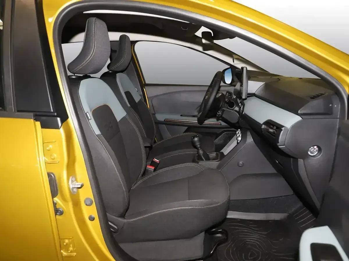 Gebraucht Dacia Sandero Extreme 110 PS (80 kW) 2026 Gelb Limousine