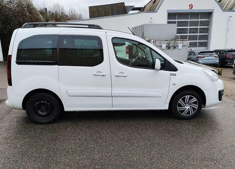 Gebraucht Citroën Berlingo SELECTION 99 PS (72 kW) 2017 Weiß Van / Kleinbus