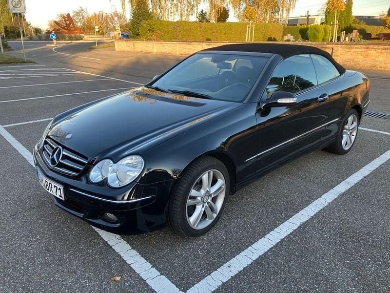 Gebraucht Mercedes CLK200 Avantgarde 184 PS (135 kW) 2008 Schwarz Cabrio