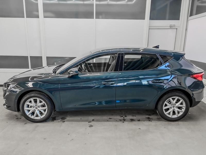 Neu Seat Leon Style 116 PS (85 kW) 2025 Fiord blau 9k9k Limousine