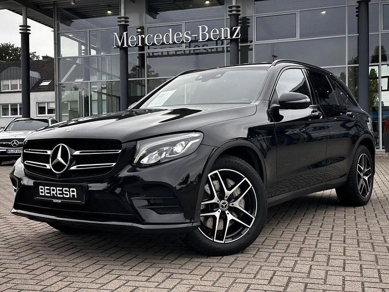 Schwarz Gebraucht 2018 Mercedes GLC300 AMG SUV | 29.950 € (Fairer Preis) - Bild 1/4