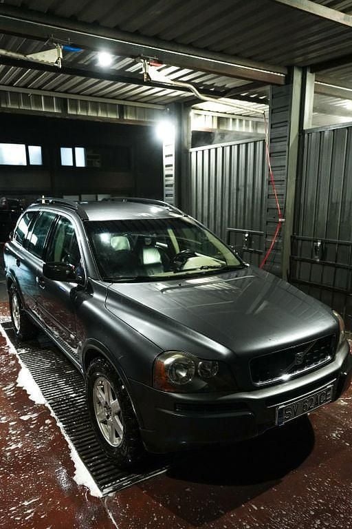 Grau Gebraucht 2006 Volvo XC90 Executive SUV | 5.000 € - Bild 1/4
