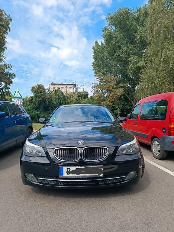 Schwarz Gebraucht 2008 BMW 530 M Sport Kombi | 11.000 € (Etwas zu teuer) - Bild 1/4