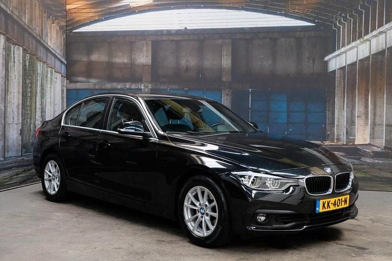 Schwarz Gebraucht 2016 BMW 320 Performance Limousine | 10.750 € (Guter Preis) - Bild 1/4