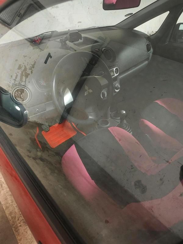 Gebraucht Mitsubishi Colt 95 PS (69 kW) 2008 Rot Kleinwagen