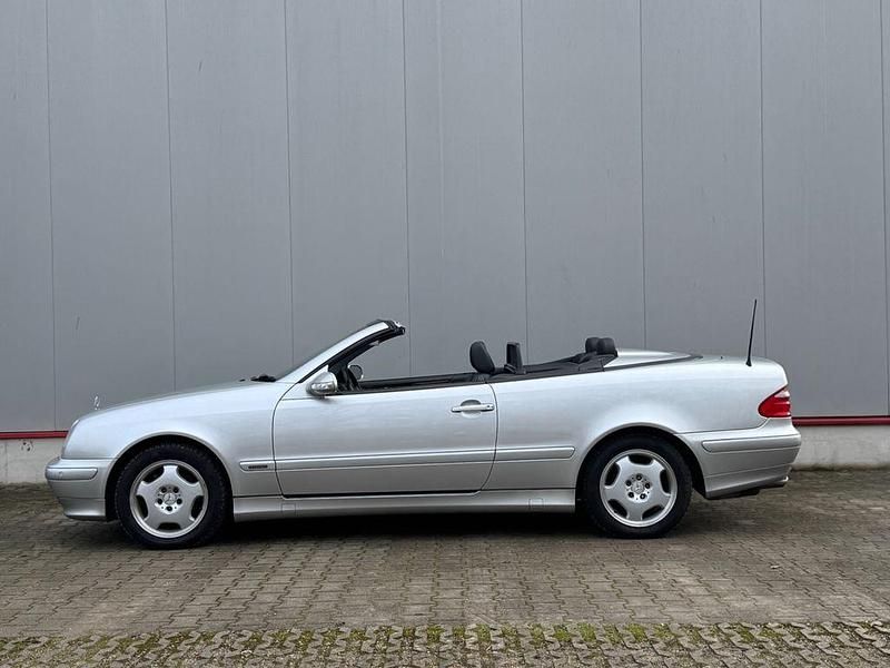 Gebraucht Mercedes CLK230 Elegance 197 PS (144 kW) 2001 Silber Cabrio