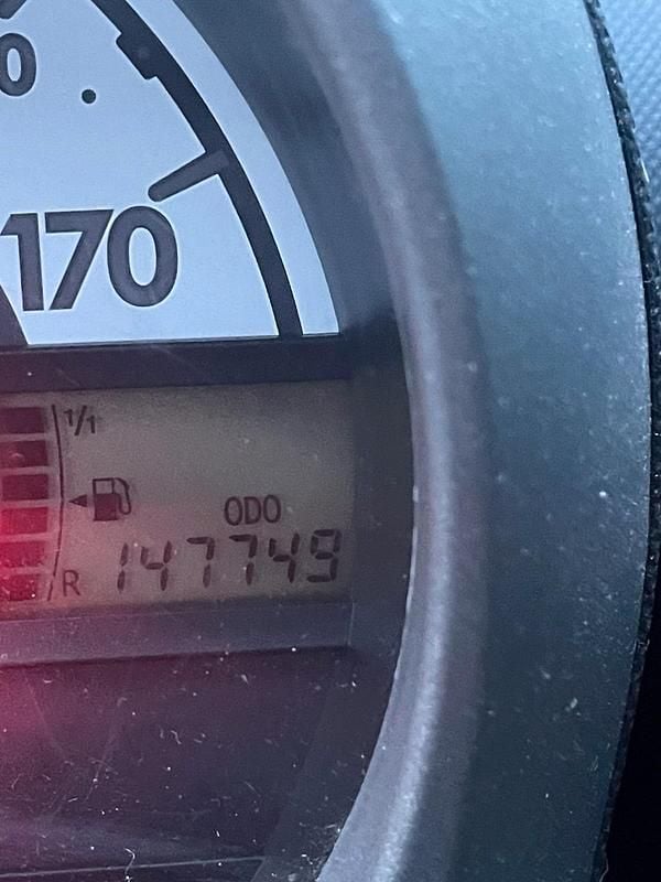 Gebraucht Peugeot 107 68 PS (50 kW) 2008 Grau Kleinwagen