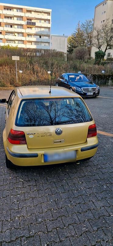 Gebraucht VW Golf III 73 PS (53 kW) 1999 Gelb Kleinwagen