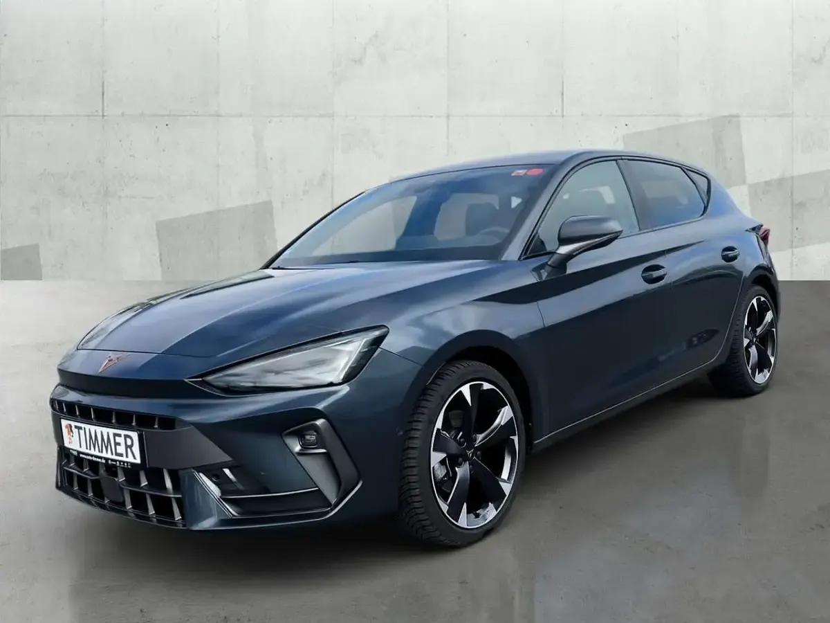 Second-hand Cupra Leon 150 CP (110 kW) 2025 Gri Berlinǎ