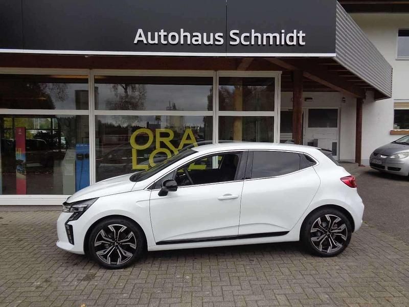 Weiß Gebraucht 2025 Mitsubishi Colt Edition Limousine | 21.900 € (Teuer) - Bild 1/4