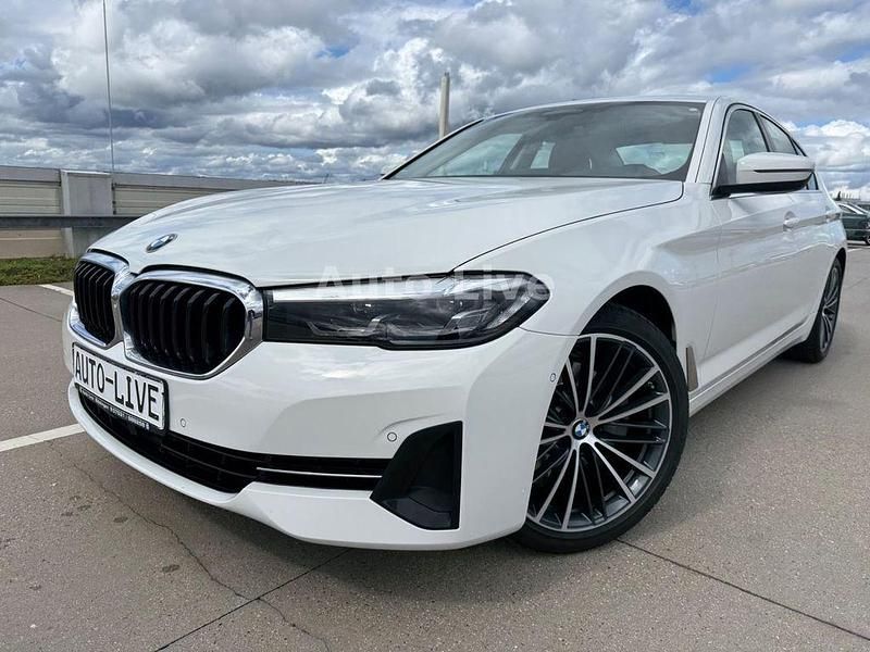 Weiß Gebraucht 2022 BMW 520 Sport Line Limousine | 29.990 € (Superpreis) - Bild 1/4
