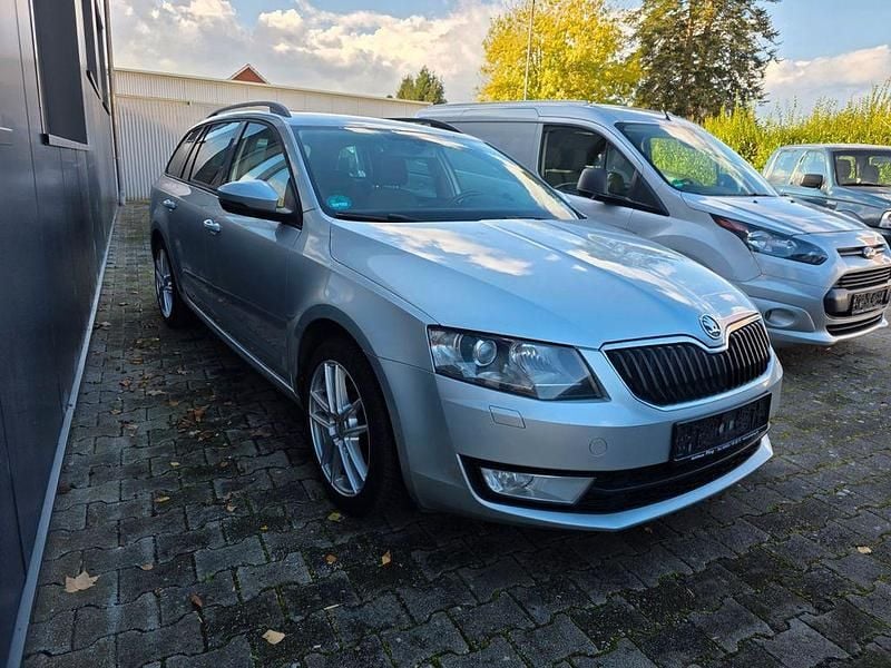 Gebraucht Skoda Octavia Ambition 150 PS (110 kW) 2015 Silber Kombi