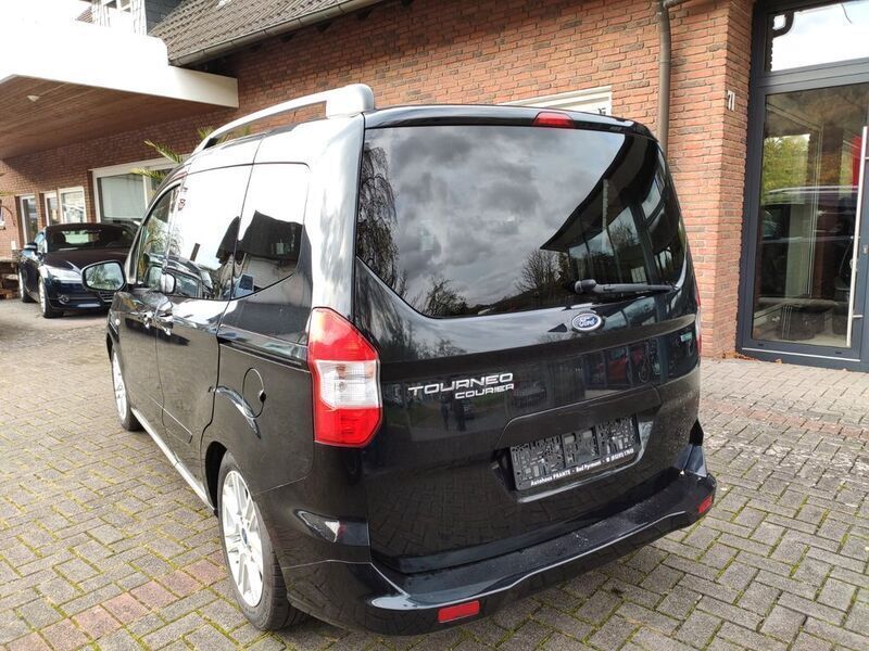 Gebraucht Ford Tourneo Courier Titanium 101 PS (74 kW) 2014 Schwarz Van / Kleinbus