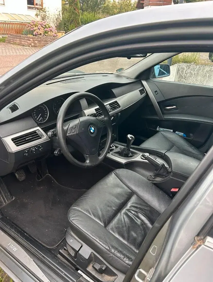 Gebraucht BMW 520 170 PS (125 kW) 2003 Silber Limousine
