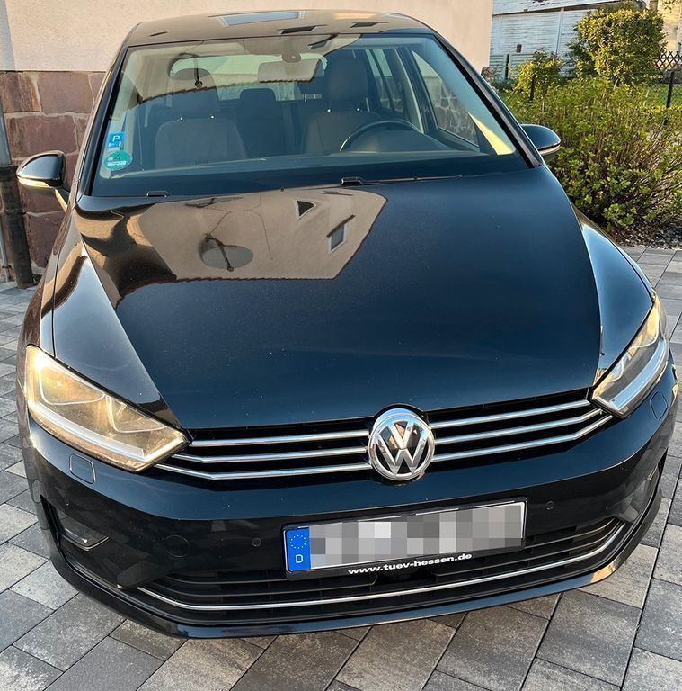 Schwarz Gebraucht 2016 VW Golf Sportsvan Allstar Van / Kleinbus | 10.899 € (Guter Preis) - Bild 1/4