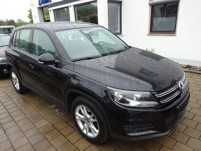 Gebraucht VW Tiguan Trendline 175 PS (128 kW) 2014 Schwarz SUV