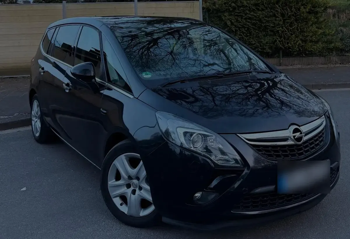 Gebraucht Opel Zafira 165 PS (121 kW) 2013 Schwarz Van / Kleinbus