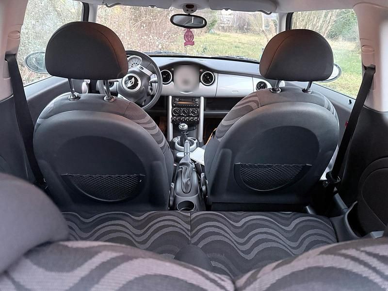 Gebraucht Mini Cooper 90 PS (66 kW) 2001 Schwarz Kleinwagen