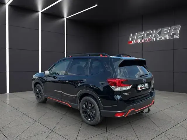 Gebraucht Subaru Forester Exclusive+ 150 PS (110 kW) 2024 Crystal black silica SUV
