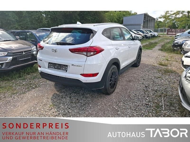 Gebraucht Hyundai Tucson 116 PS (85 kW) 2016 Weiss SUV