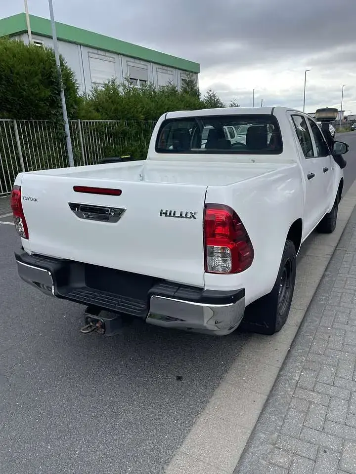 Gebraucht Toyota HiLux Comfort 150 PS (110 kW) 2020 Weiß Pickup