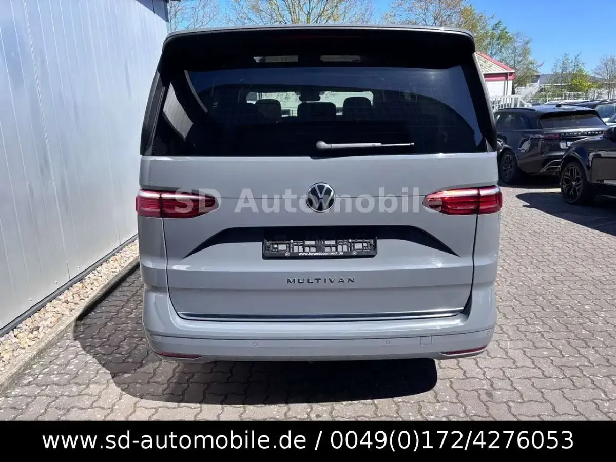 Usata VW T7 Style 150 CV (110 kW) 2024 Grigio Furgone