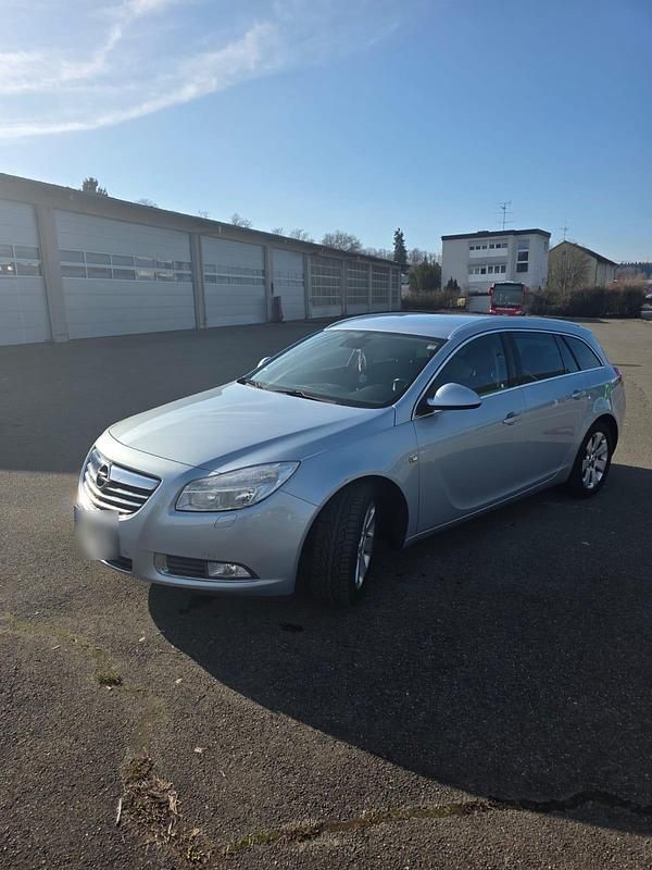 Używany Opel Insignia Edition 131 KM (96 kW) 2013 Szary Kombi