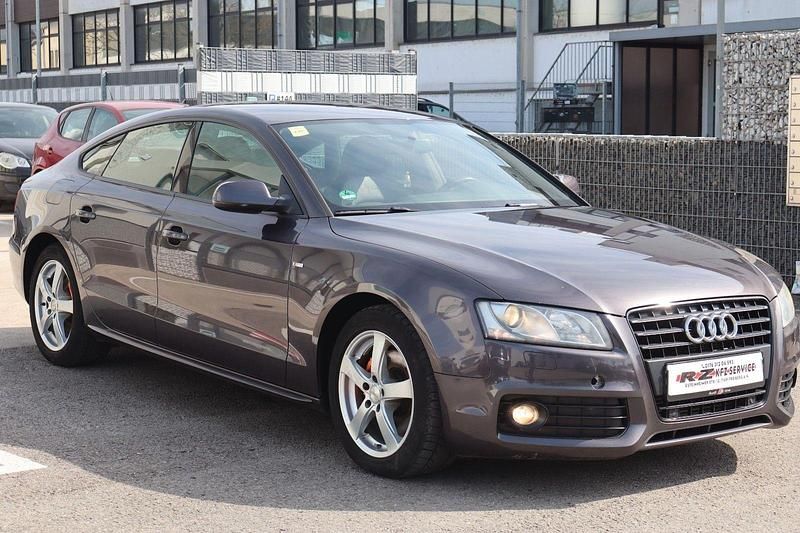 Używany Audi A5 Ambiente 160 KM (117 kW) 2011 Szary Coupe