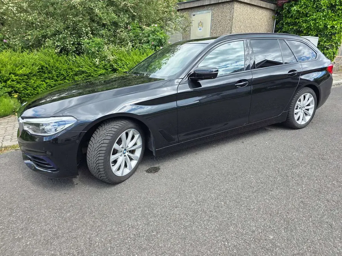 Gebraucht BMW 520 190 PS (139 kW) 2020 Schwarz Kombi