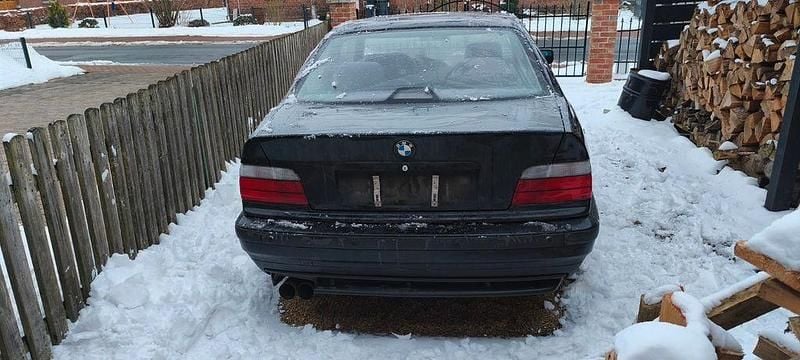 Gebraucht BMW 316 102 PS (75 kW) 1995 Schwarz Coupé