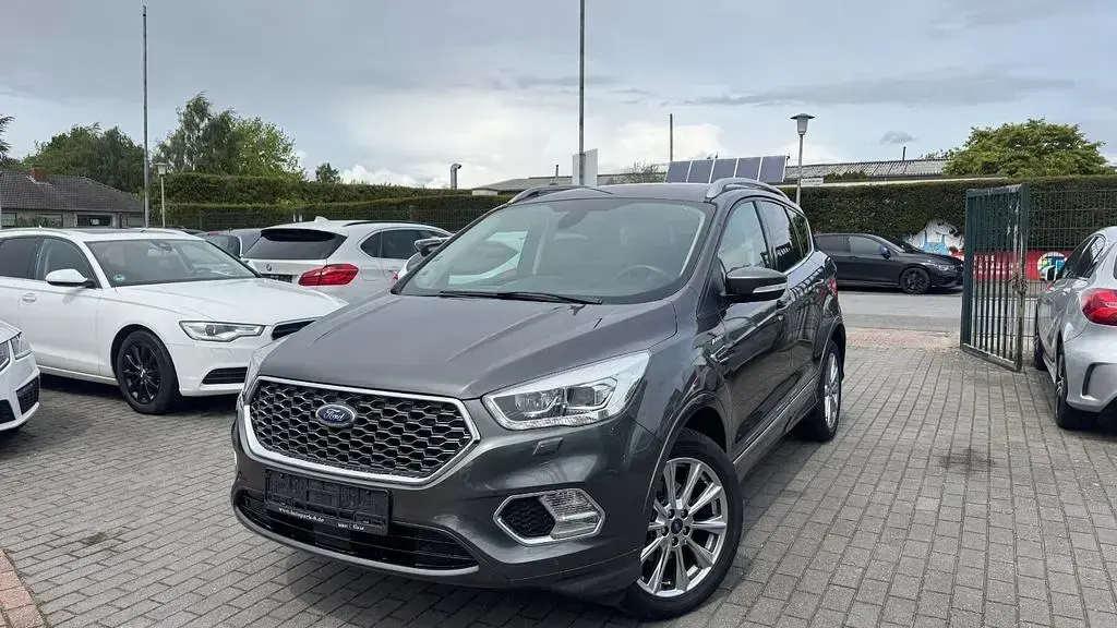 Gebraucht Ford Kuga Vignale 150 PS (110 kW) 2017 Grau SUV