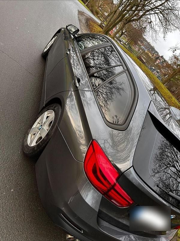 Gebraucht BMW 320 190 PS (139 kW) 2017 Grau Kombi
