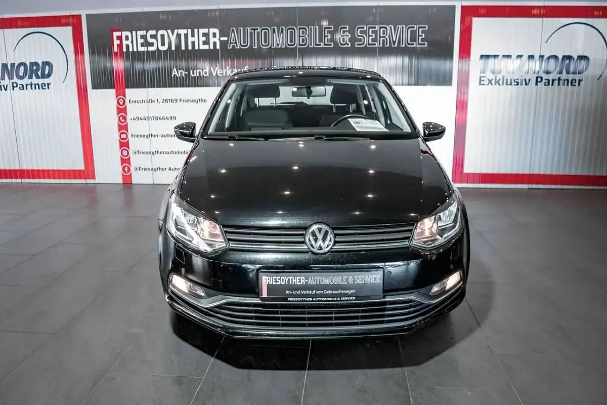 Gebraucht VW Polo Comfortline 90 PS (66 kW) 2015 Schwarz Limousine