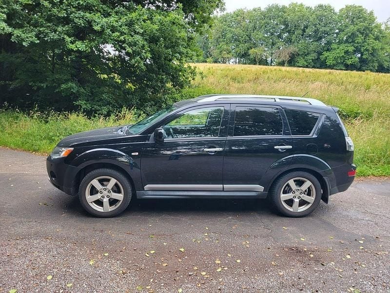 Gebraucht Mitsubishi Outlander 170 PS (125 kW) 2010 Schwarz SUV