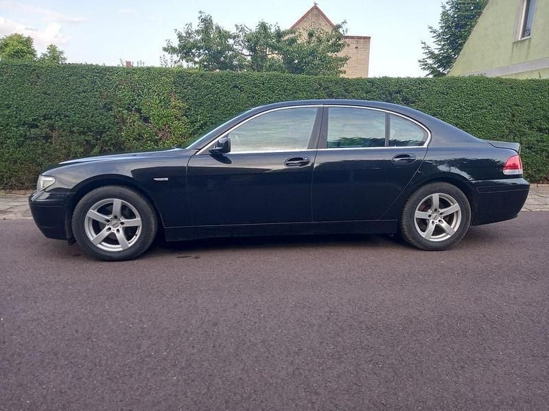 Gebraucht BMW 735 272 PS (200 kW) 2002 Schwarz Limousine