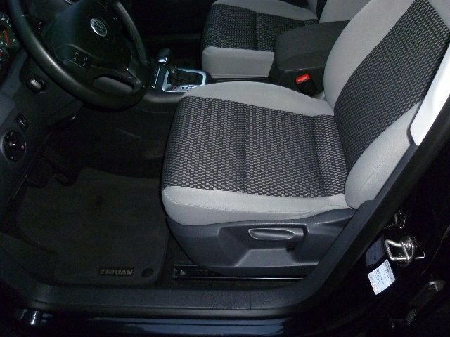 Gebraucht VW Tiguan Trendline 140 PS (102 kW) 2008 Schwarz metallic SUV