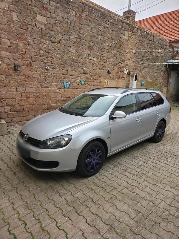 Second-hand VW Golf VI 105 CP (77 kW) 2010 Argintiu Hatchback